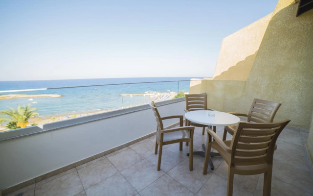 Myroandrou Beach Apartments