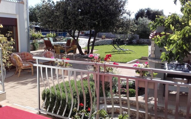 Apartments Villa Flora