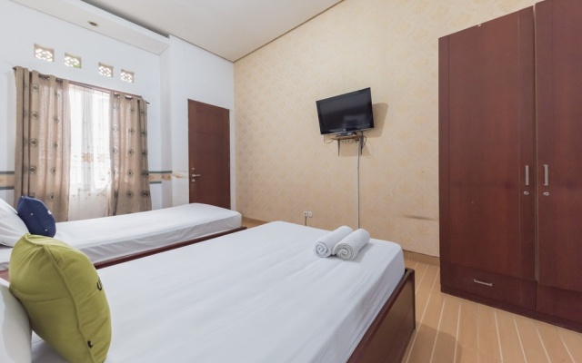 Urbanview Resort Anty Cisarua Tugu Puncak by RedDoorz – Guest Rooms – Cisarua