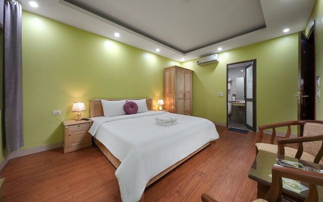 Golden Lotus Airport Hotel