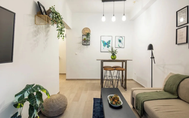 Zappa 2-BR Apt With Terrace in Athens