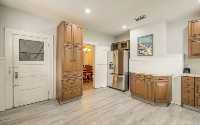 Quiet Jacksonville Retreat - 4 Miles to Downtown!