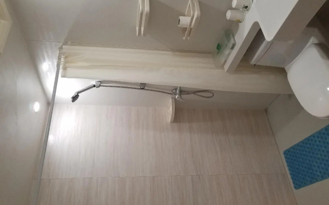 Jitai Hotel (Shanghai Train Station South Square)