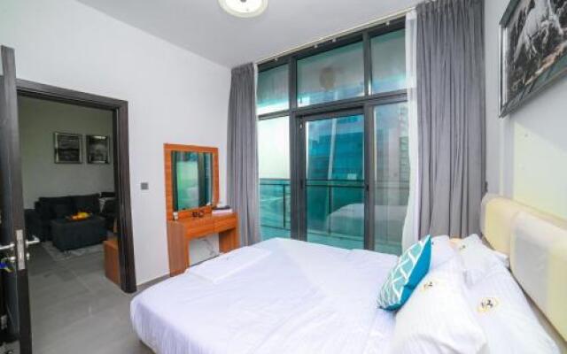 Luton Vacation Homes - Damac Maison Studio, Canal View
