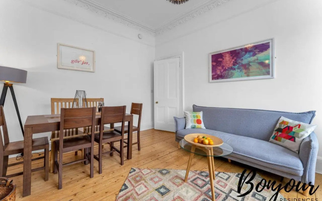 Central Cozy 2BR-1BA near Princes Street