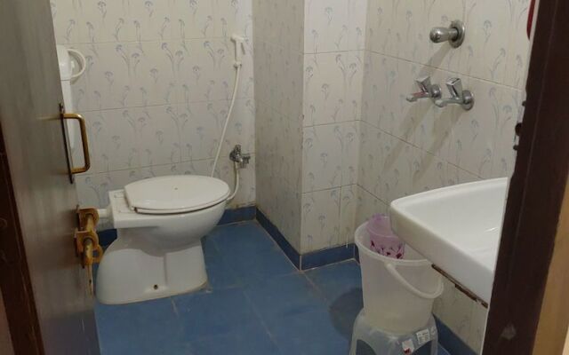 Hotel Green Palace and Ujala Restaurant