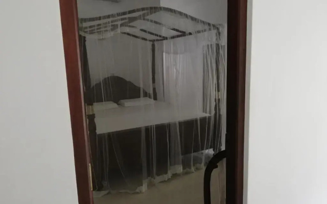 Mirissa Cocoon