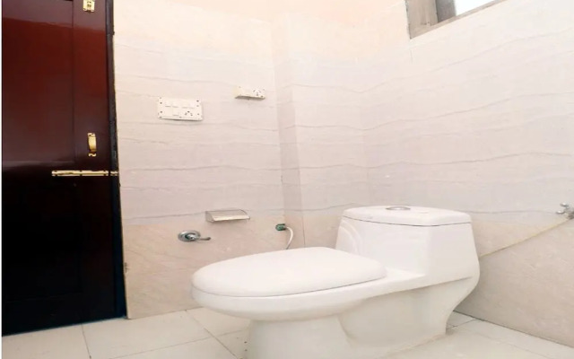 City Inn Guest House by OYO Rooms