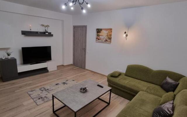 Art Apartment 3