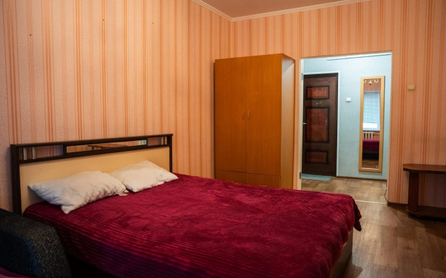 Надым Хаус на Зверева 39