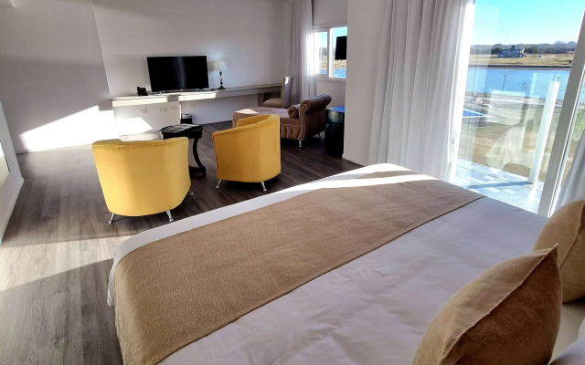 Days Inn By Wyndham Dolores Hotel Termal