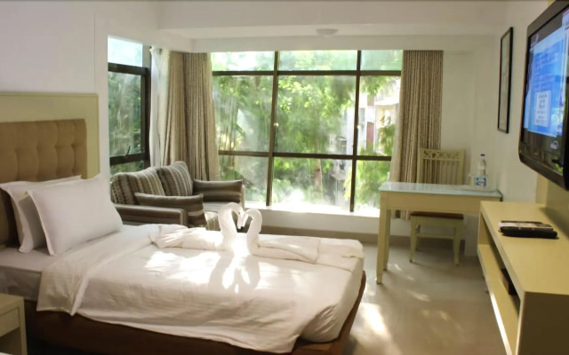 Golden Chariot The Boutique Hotel, Andheri