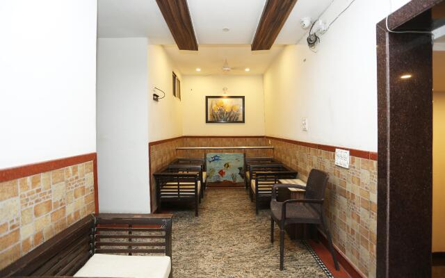 OYO 12682 Hotel Relax
