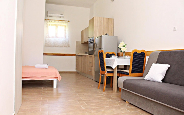 Studio Apartman Zara
