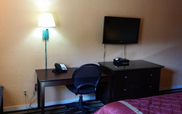 Colonial Village Motel