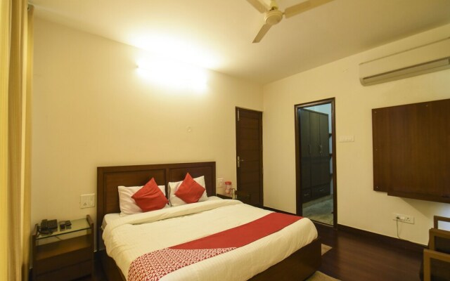 OYO 16618 Town Pride Hut