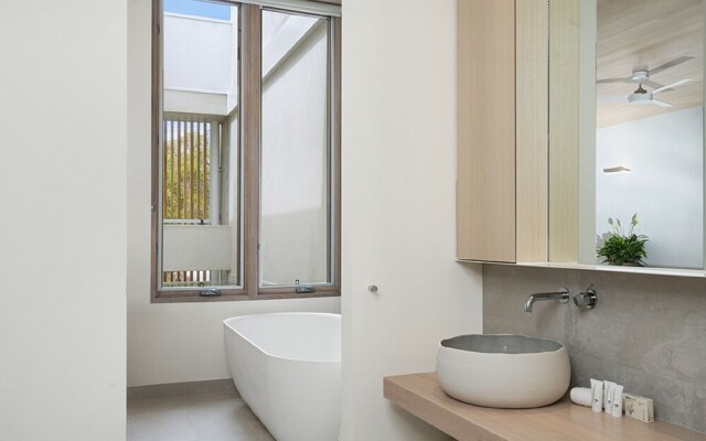 Your Luxury Escape - Driftwood Two