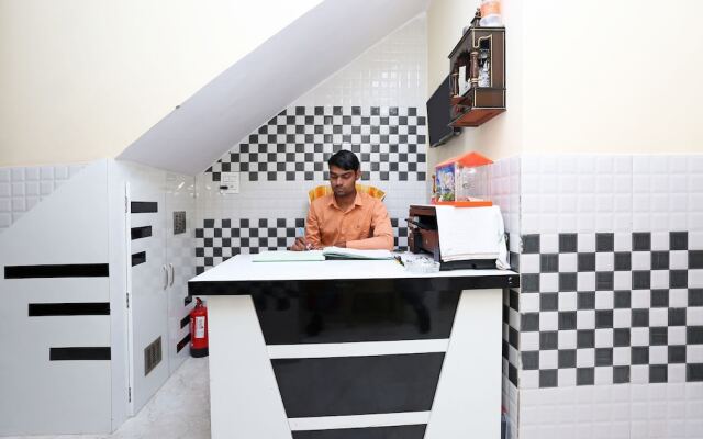 OYO 30451 Hotel Yaduvanshi