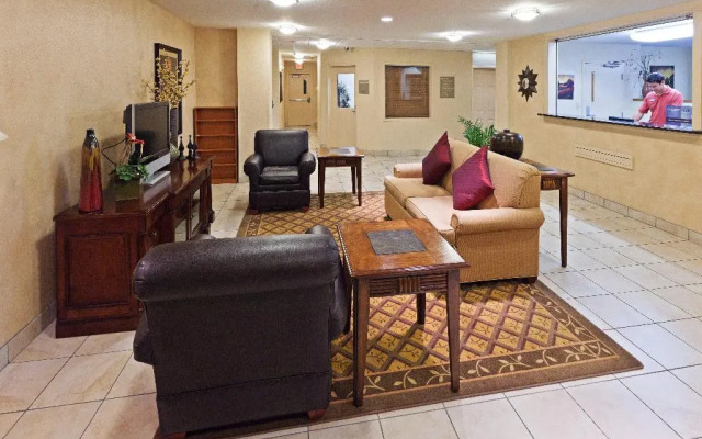 Candlewood Suites Wichita Falls @ Maurine St.