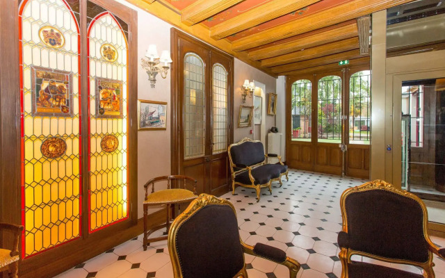 Hôtel Au Charme Rabelaisien