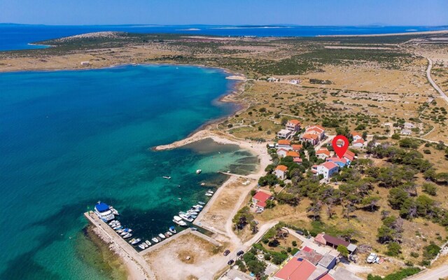 Beautiful Apartment in Kosljun With Wifi and 1 Bedrooms