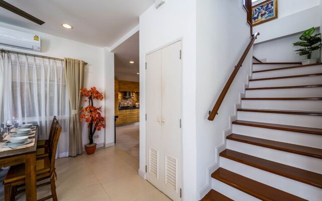 3 Bed Pool Villa in Great Location - STV