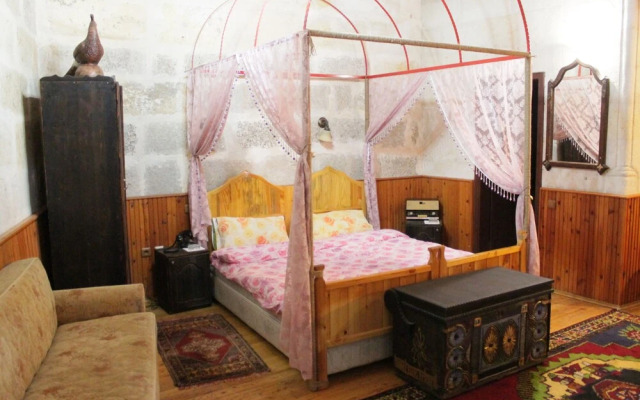 Tokmak Guest House