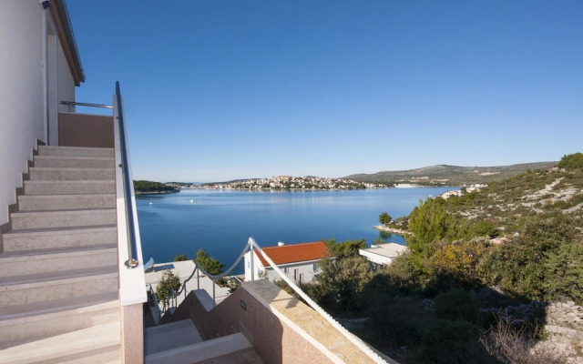 Apartments Smilje 1606