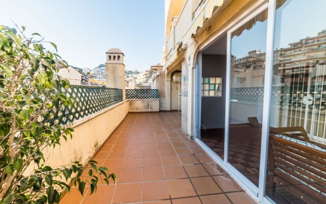 Apartment With 2 Bedrooms in Benalmádena, With Wonderful Mountain View