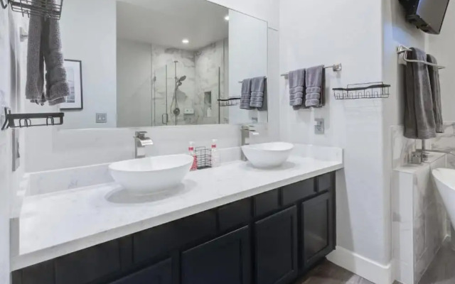 Scottsdale Condo Overlooking Golf Course