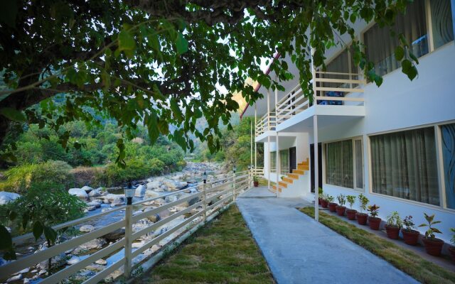 Nature Sprint Resort By The River