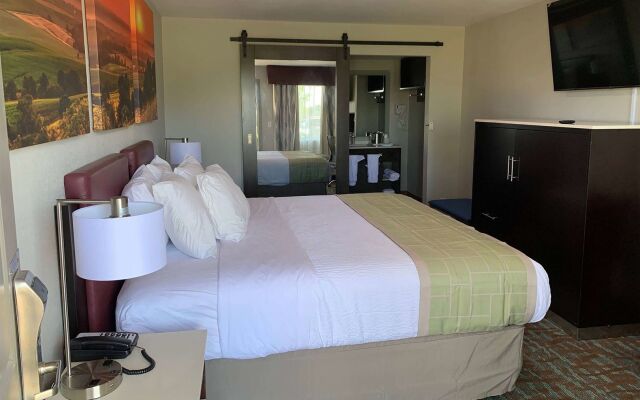 Days Inn by Wyndham Bellville Mansfield