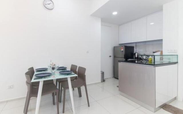 OYO 469 Home 2 BR Robertson Bukit Bintang Spacious Condo