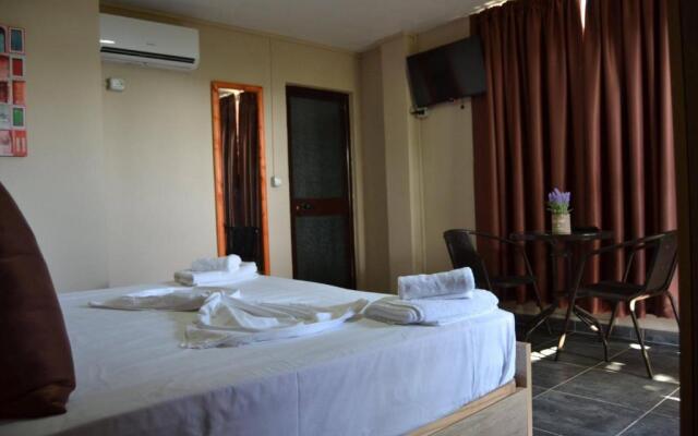 Hill Side Hotel