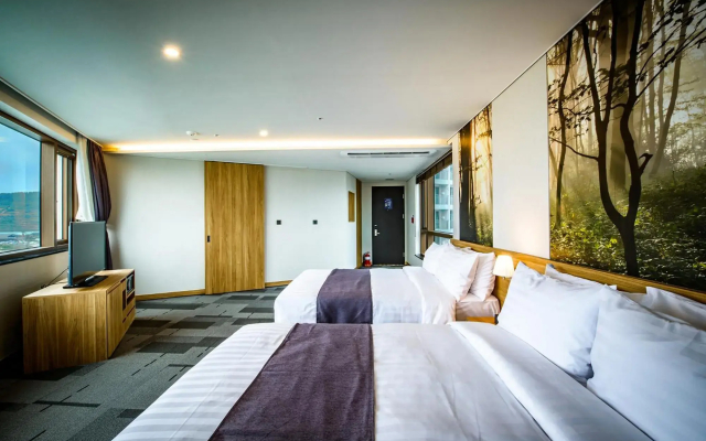 Utop Ubless Hotel Jeju Hamdeok