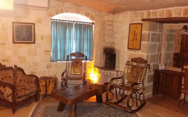 Oread Cave Suites