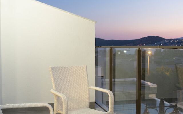 Lodos Suites & Residence
