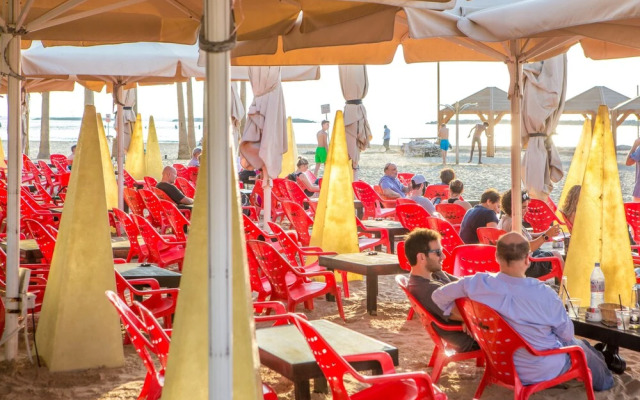 Premium suites on Beach Ben Yehuda 43