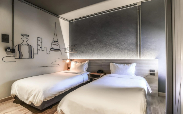THA City Loft by TH District – Guest Rooms – Bangkok