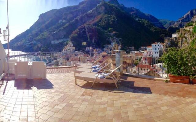 Rooftop flat in Amalfi