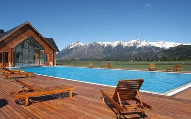 Amazing 4 Bedroom Chalet in Arelauquen AG6