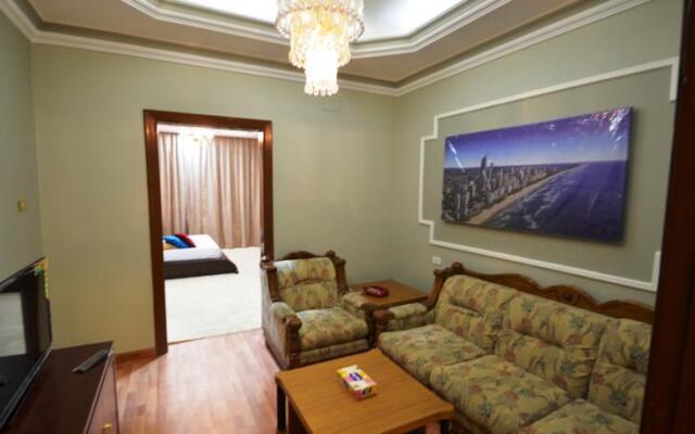 Al Barraq Hotel