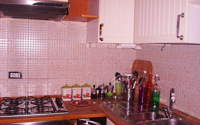 Bed in Art - Termini - Coliseum Apartments for Rent in Rome