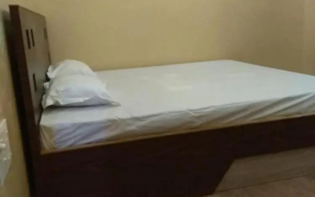Goroomgo New Moon Inn Puri1024