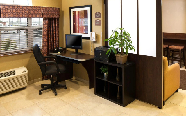 Microtel Inn & Suites by Wyndham St Clairsville/Wheeling
