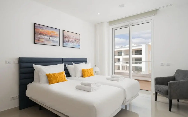 Lagos Marina View 1 With Pool by Homing