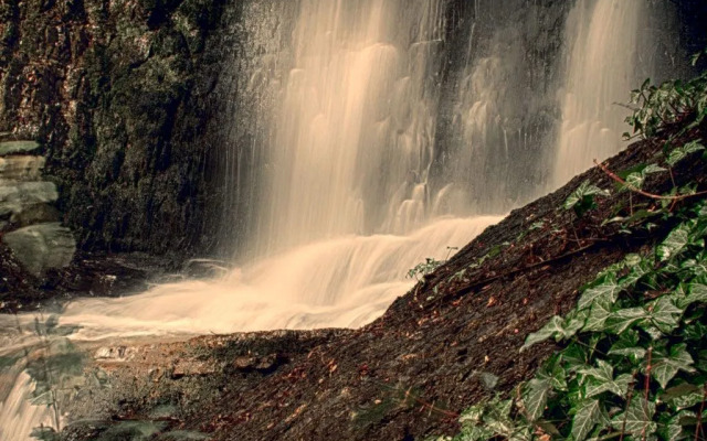La Cascada Casa Patagónica by DON