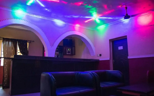 Oklarsus Hotel & Suites
