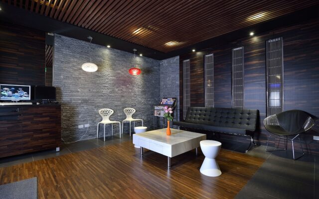 See's Revert Hotel