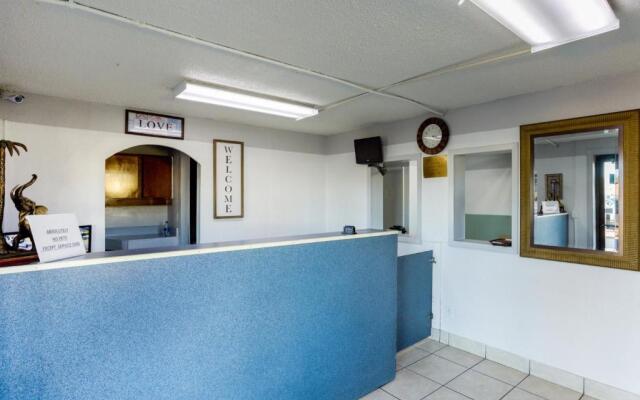 OYO Hotel Pensacola I-10 & Hwy 29